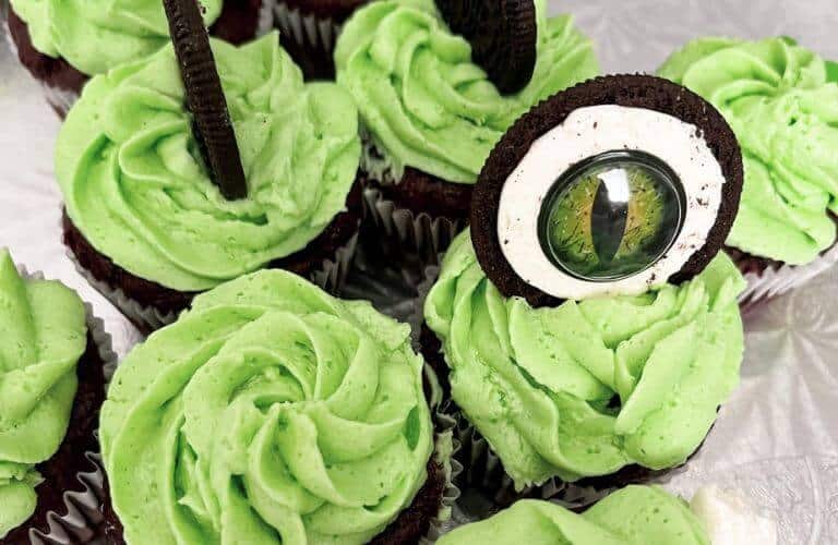alligator eye on cupcake