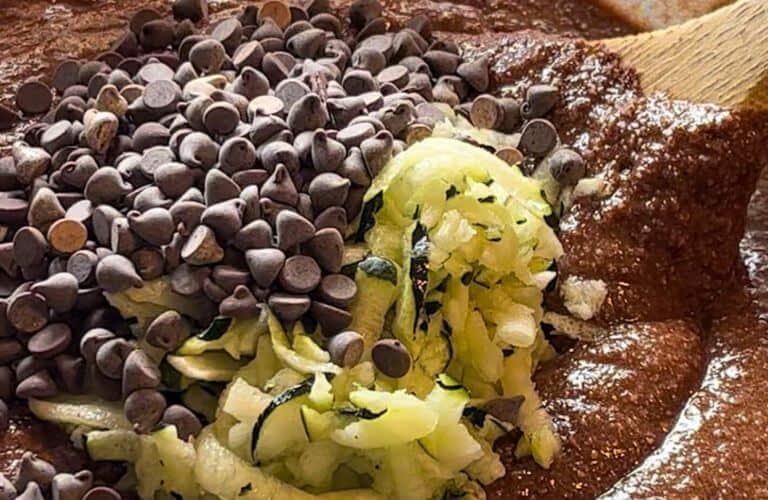 chocolate chips, zucchini and cupcake batter