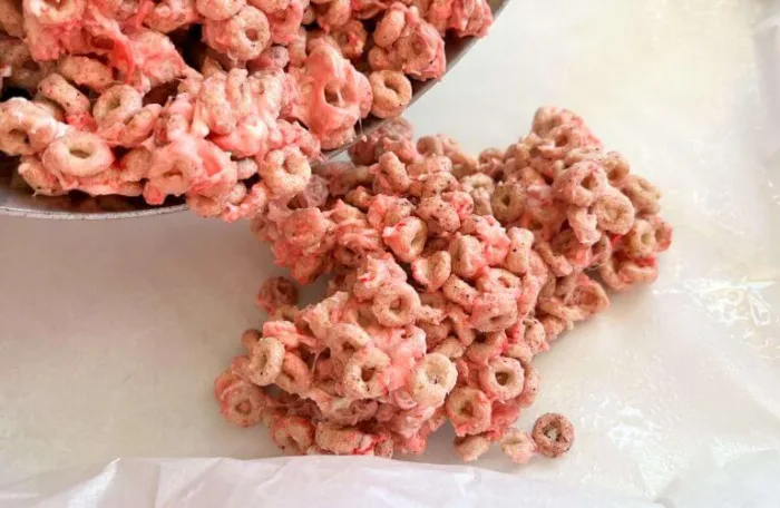 valentines day very berry cheerios cereal bar mix free from gluten