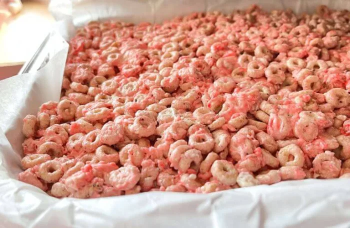 Valentine's Day Cheerios Treats suitable for those with gluten intolerance