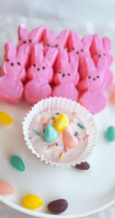 Embrace the sweetness of the season with a gluten-free Easter Peeps cheesecake – a no-bake sensation that promises a perfect blend of festive joy and culinary bliss.
